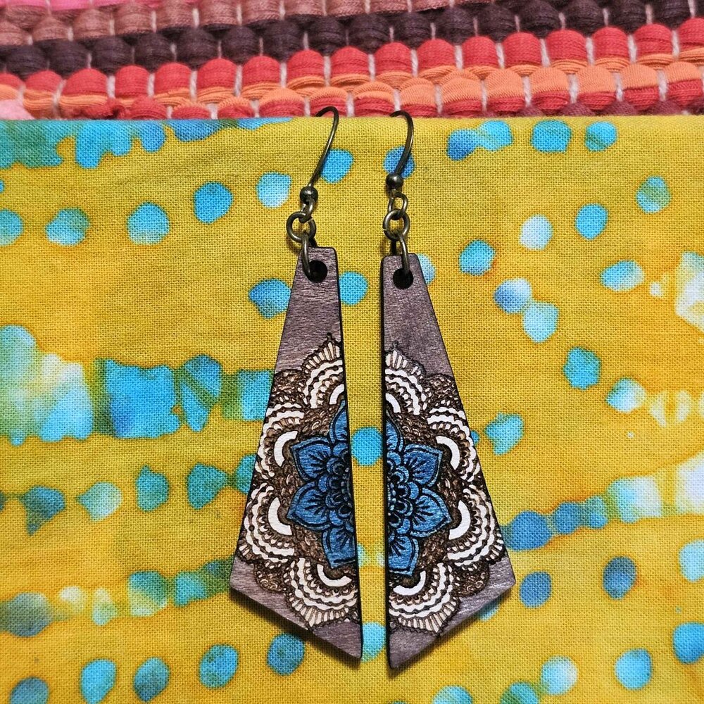 Earrings. Wood. Blue & Ivory Mandalas. Pierced. - Picture 8 of 11